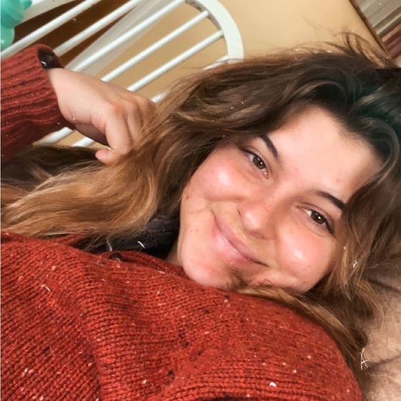 Meet your Posher, Cora - Picture 2 of 10